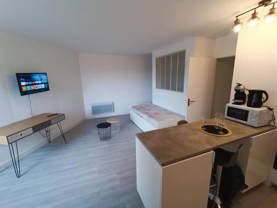 Appartement Tout Equipe 2 A 4 Couchages St Charles Marseille Exterior photo